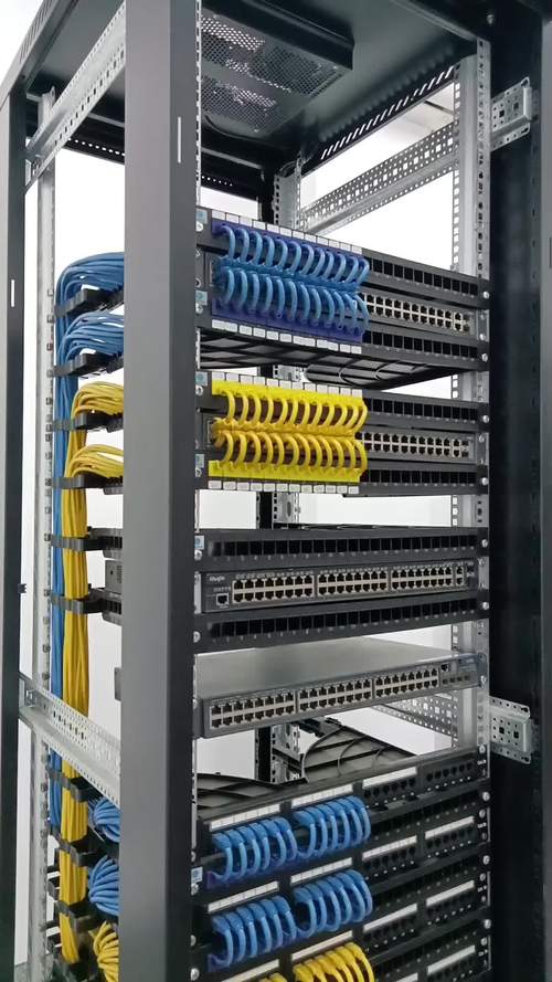 通道式理线架 机房布线的智能解决方案